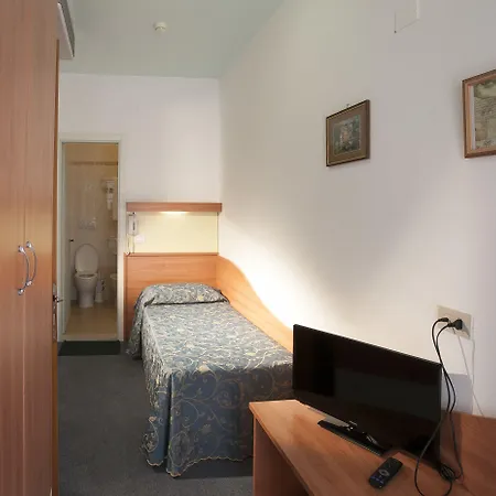 Derby S 3* ليدو دي يسولو