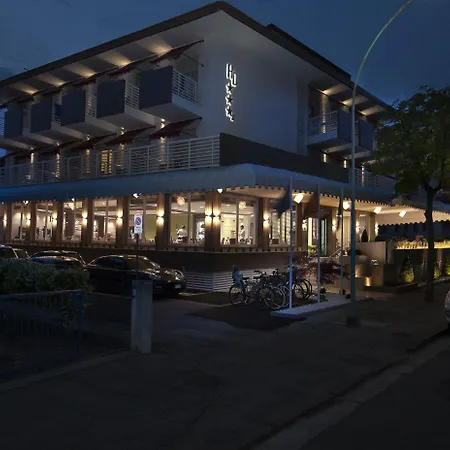 Derby S 3* ليدو دي يسولو