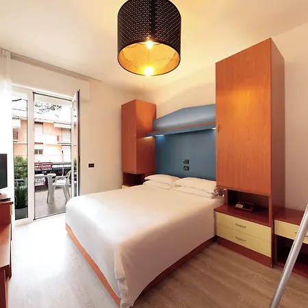 فندق Derby S ليدو دي يسولو