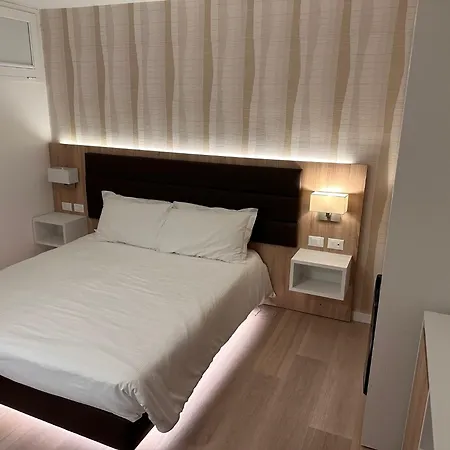 Otel Derby S 3*