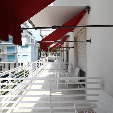 Otel Derby S 3*
