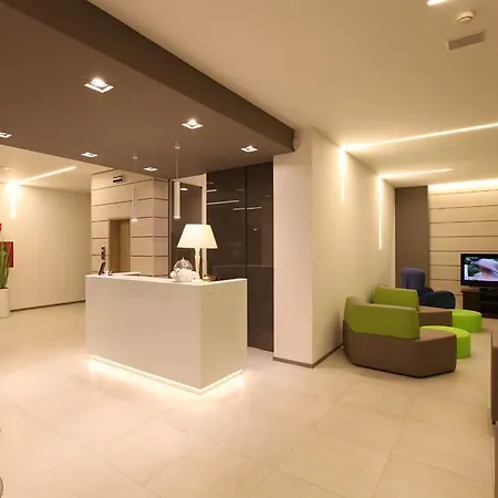 Otel Derby S 3*